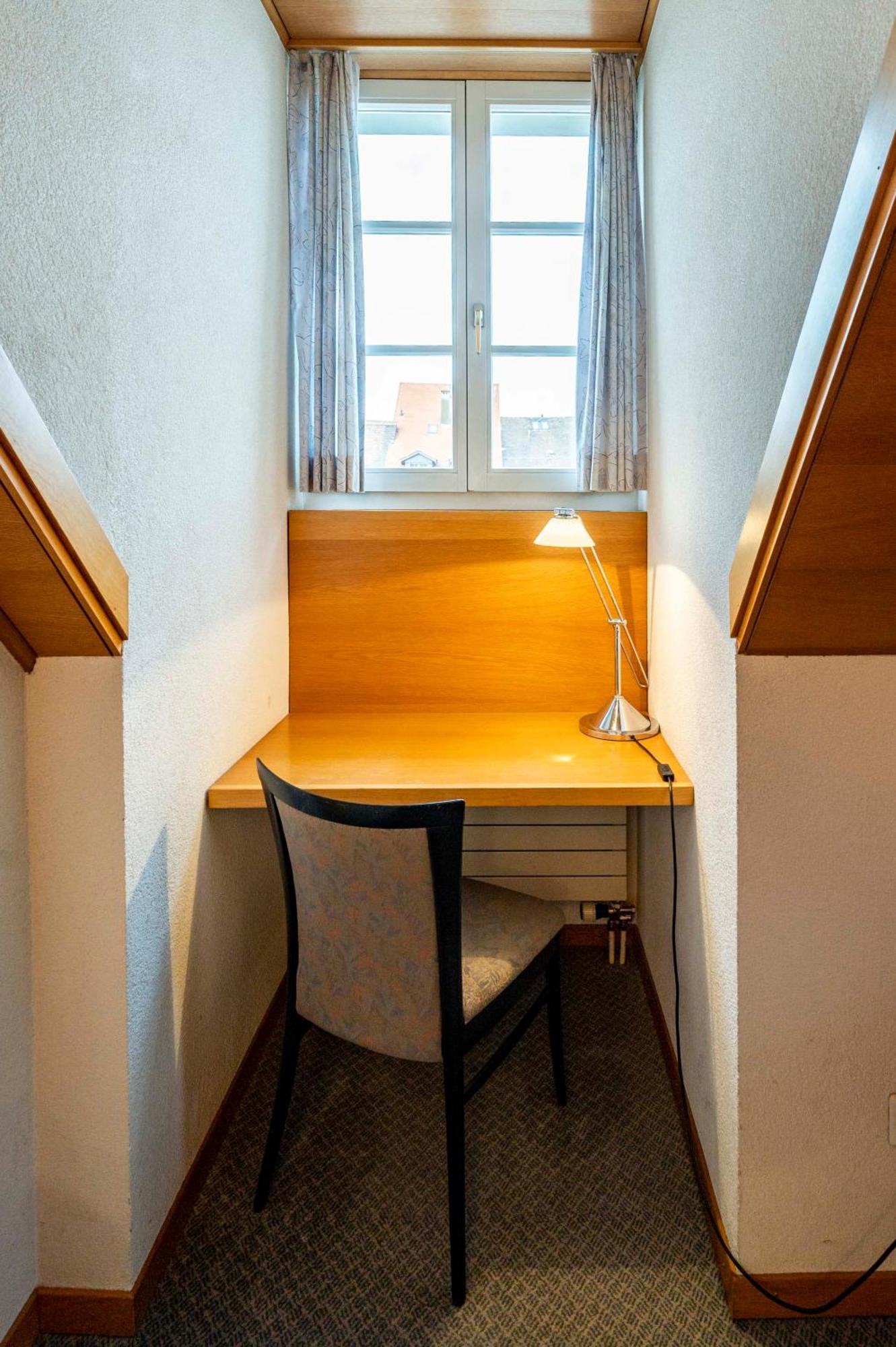 Hotel Restaurant Krone Aarberg Quarto foto